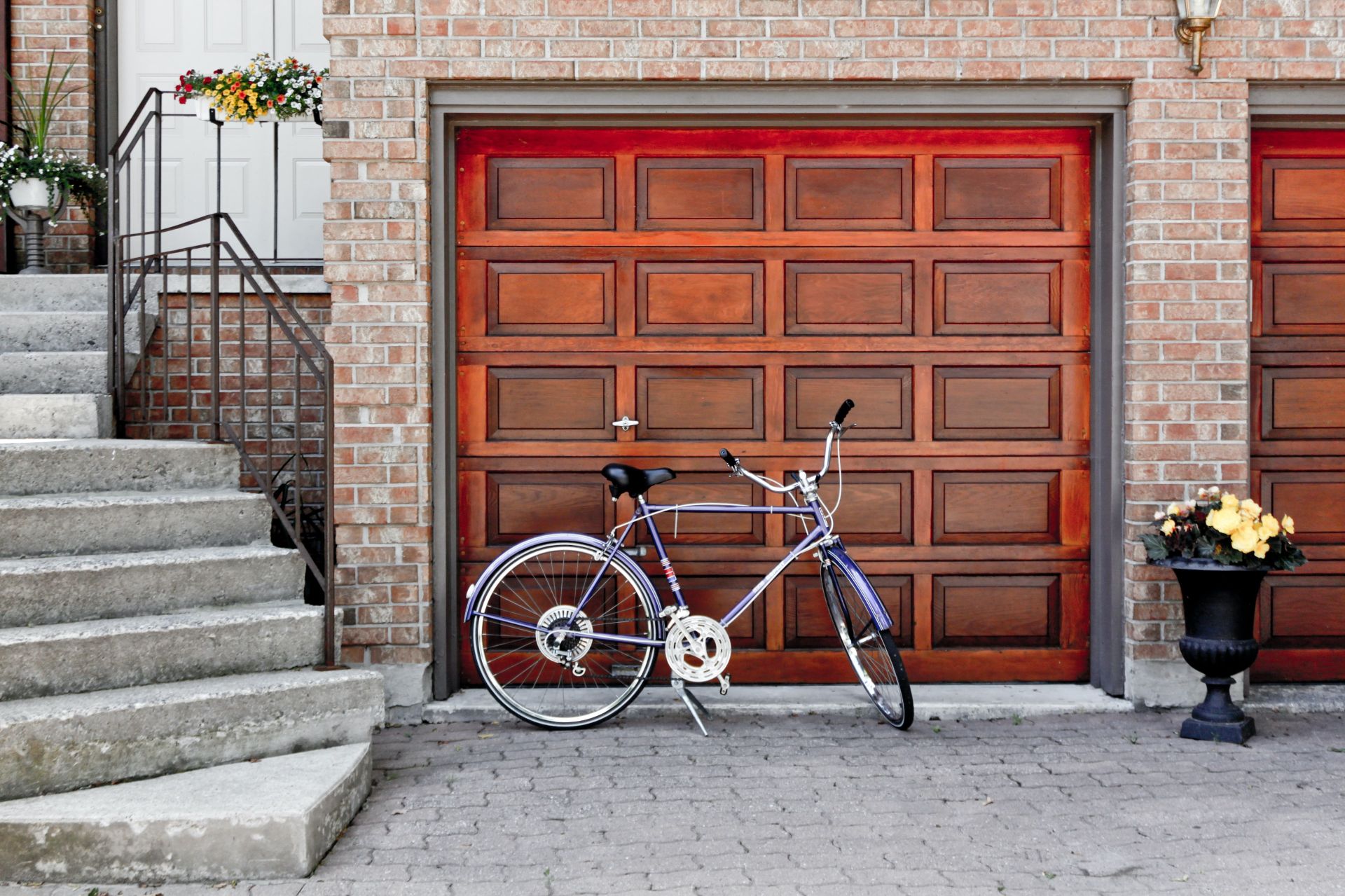 Commercial Shutter Doors Worcestershire, Installation & Repair